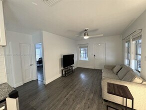 2309 Van Buren St in Hollywood, FL - Building Photo - Building Photo