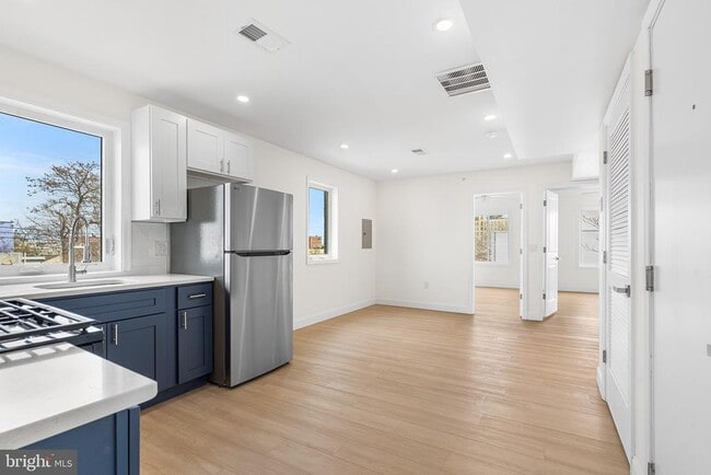 property at 1347 N 7th St