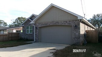 12521 Lillian Hwy in Pensacola, FL - Building Photo