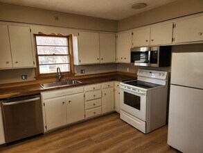 4044 52nd St in Des Moines, IA - Building Photo - Building Photo