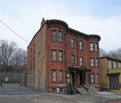 353 Liberty St Apartments