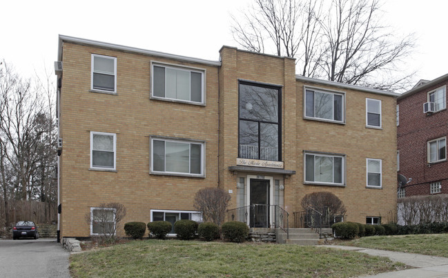 4176 Paxton Woods Ln in Cincinnati, OH - Foto de edificio - Building Photo