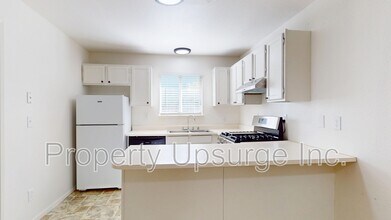 740 West St in Redding, CA - Building Photo - Building Photo