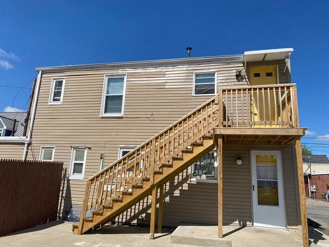 6-6 Oliver Ct in Milford, MA - Building Photo - Building Photo