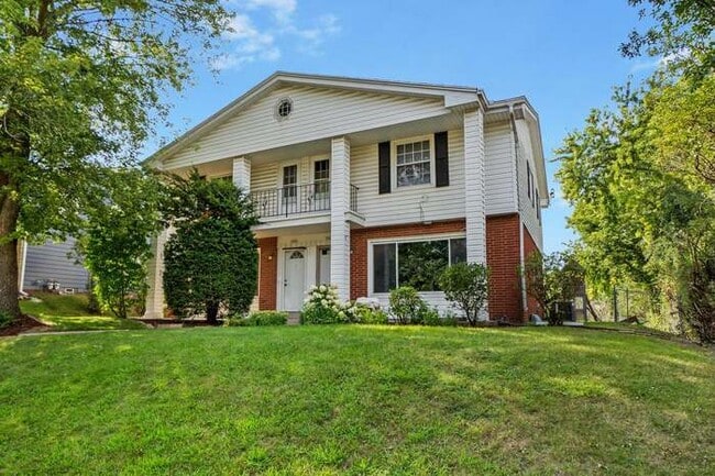 property at 1428 Josephine St