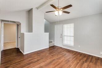 117 Peachtree Ct in Kennedale, TX - Building Photo - Building Photo