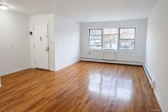 59-16-56 56th St in New York, NY - Building Photo - Building Photo