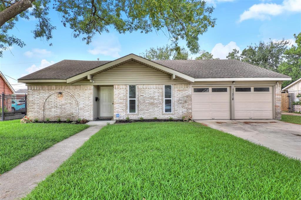 11218 Sageview Dr in Houston, TX - Foto de edificio