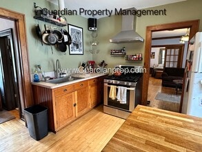 1712 University Ave NE in Minneapolis, MN - Building Photo - Building Photo