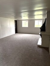 707 Green Ridge Ave in Earlville, IL - Building Photo - Building Photo