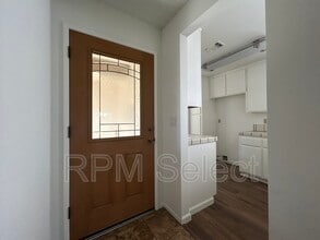 8085 Forest Glen Way in Citrus Heights, CA - Building Photo - Building Photo
