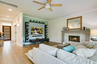 2405 S 2nd St in Austin, TX - Building Photo - Building Photo