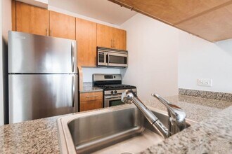80 Maiden Ln in New York, NY - Building Photo - Building Photo
