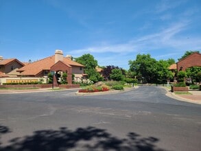 106 Lost Lake Ct in Folsom, CA - Building Photo - Building Photo