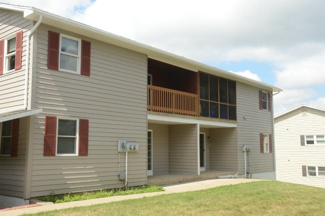 708 Torrey Ln, Unit 1 in Boalsburg, PA - Building Photo - Building Photo