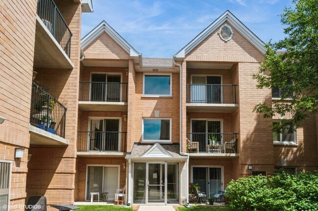 8710 W Evelyn Ln in Chicago, IL - Building Photo - Building Photo