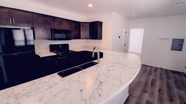 1 Vista del Rio St in Rio Communities, NM - Building Photo - Building Photo