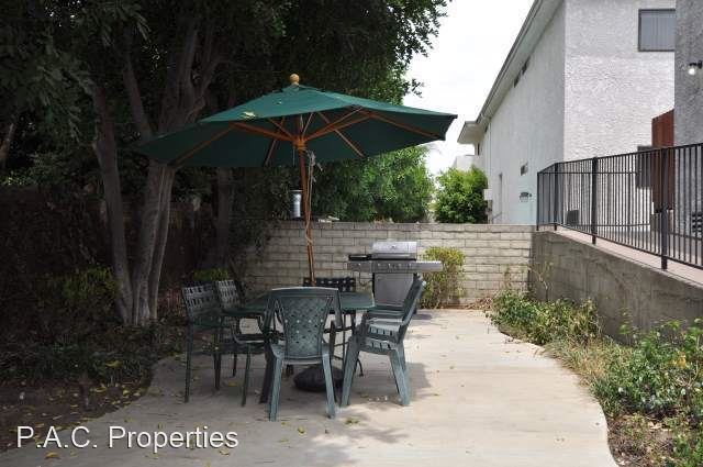 5921 Whitsett Ave in Los Angeles, CA - Building Photo - Building Photo