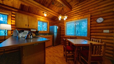 3765 MT Highway 40 W in Columbia Falls, MT - Building Photo - Building Photo