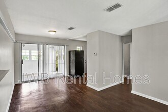 2328 Wilmont Ave in Jacksonville, FL - Building Photo - Building Photo