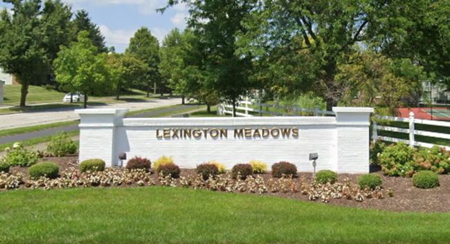 6615 Hedington Square in Dayton, OH - Foto de edificio - Building Photo