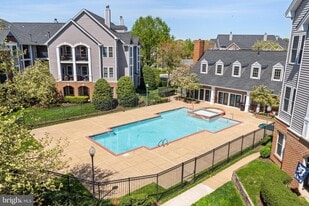 46628 Drysdale Terrace, Unit 302 in Sterling, VA - Building Photo