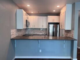411 Park Ave in San Jose, CA - Building Photo