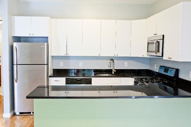 23 Evergreen St, Unit 1