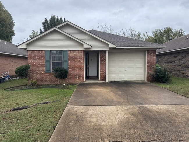 property at 3955 Ledbetter Dr