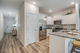 12289 Sinclair Dr in Gulfport, MS - Building Photo - Building Photo