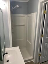 2408 Harvard Ave, Unit Bedroom #1 w/Private Entrance in Durham, NC - Foto de edificio - Building Photo