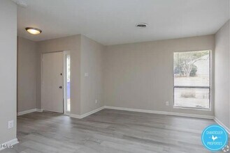 25 Creekside Cir, Unit 2 in Pittsboro, NC - Building Photo - Building Photo