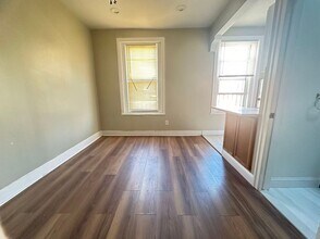 1828 W Diamond St in Philadelphia, PA - Building Photo - Building Photo