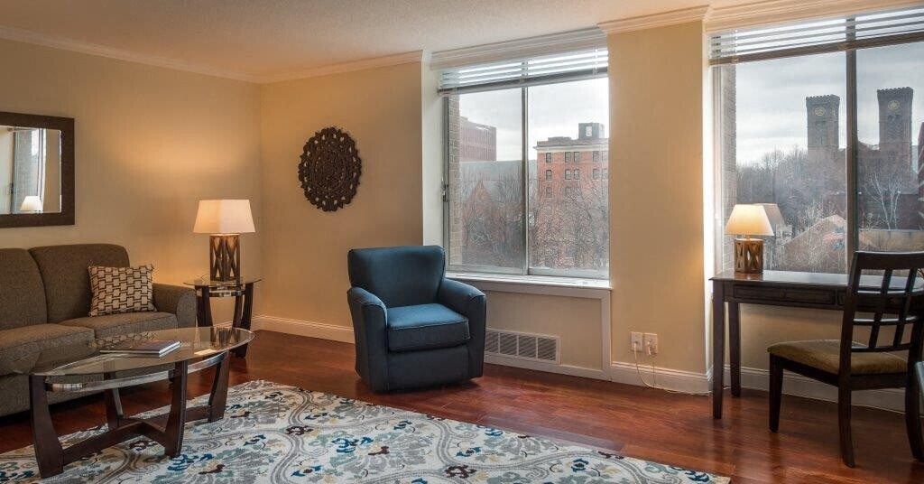 Regency Plaza Providence, RI Apartments