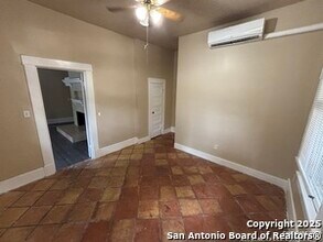 241 Post Ave in San Antonio, TX - Building Photo - Building Photo