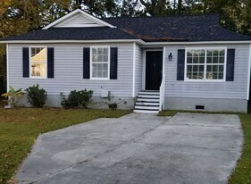 114 Dry Dock Ct in Savannah, GA - Building Photo