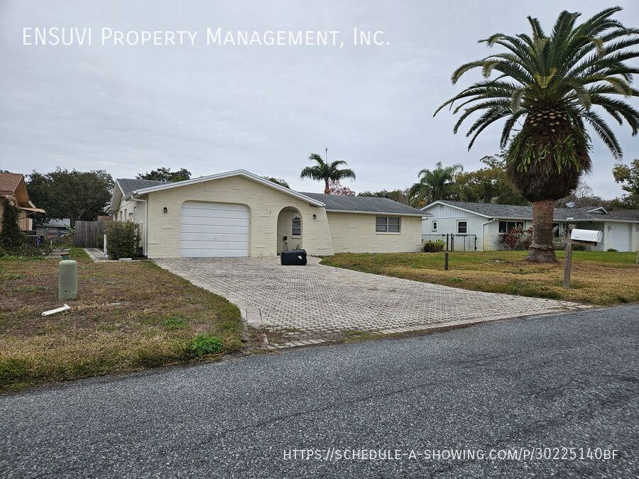 7307 Bradshaw Dr in New Port Richey, FL - Building Photo