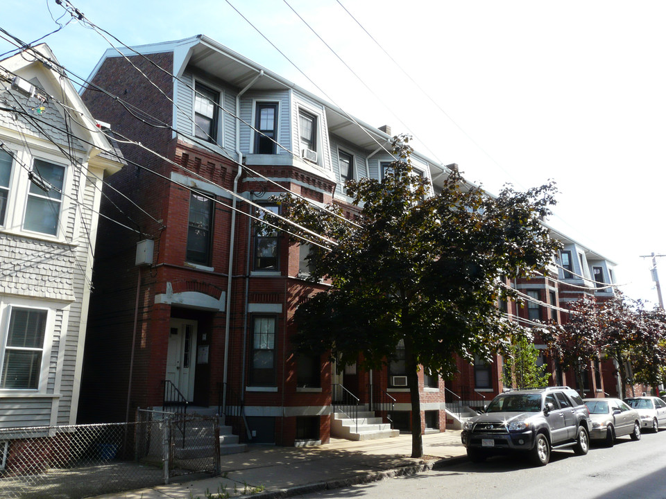 Concord-Beacon Apartments in Somerville, MA - Building Photo