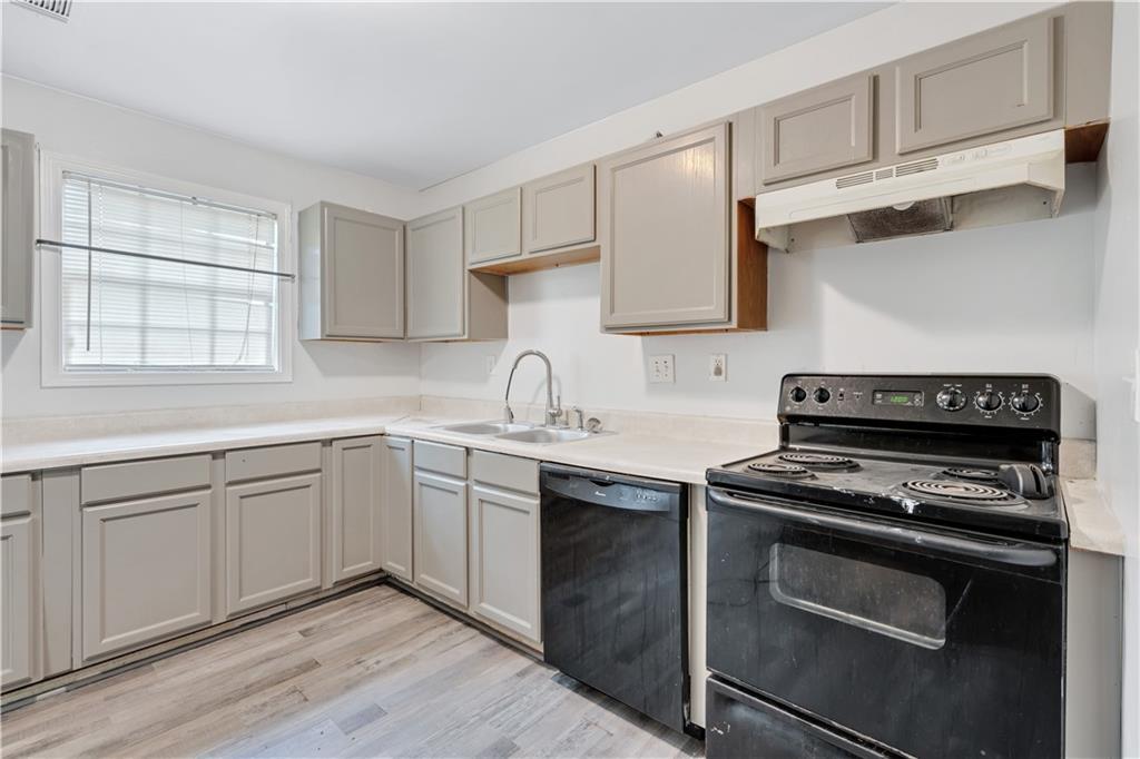 968 Sexton Dr in Stone Mountain, GA - Building Photo