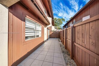 6864 SW 114th Pl in Miami, FL - Building Photo - Building Photo