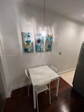 526 15th St in Miami Beach, FL - Foto de edificio - Building Photo