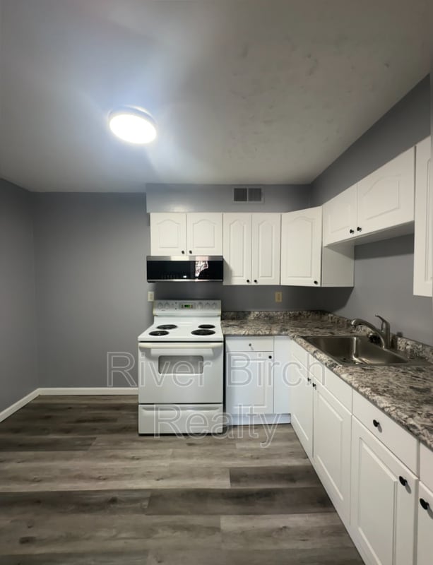property at 1600 S 6th St