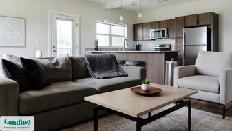 9906 Runway Dr in Indianapolis, IN - Building Photo