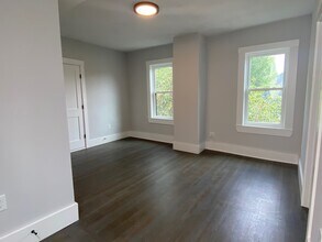 116 Marginal St, Unit 2 in Boston, MA - Foto de edificio - Building Photo