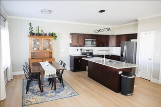 2486 Griffith Rd in Winston-Salem, NC - Building Photo - Building Photo