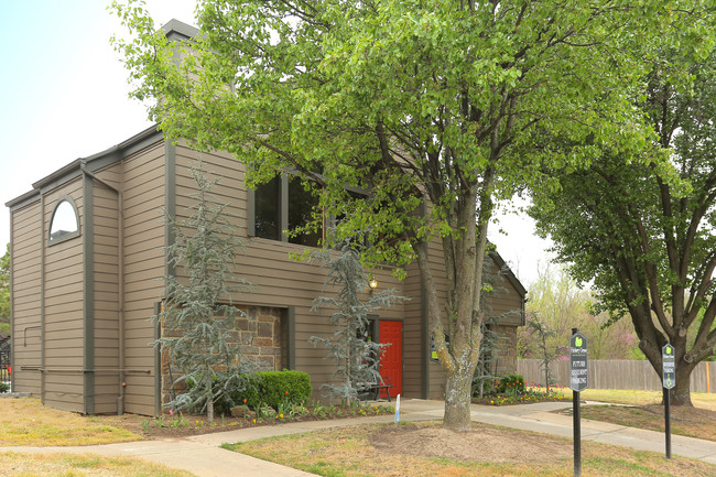 Hickory Grove in Broken Arrow, OK - Foto de edificio - Building Photo