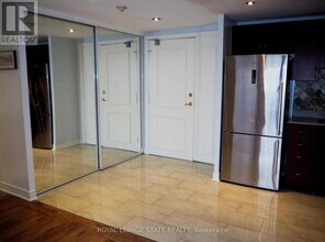 6720 Glen Erin Dr in Mississauga, ON - Building Photo - Building Photo