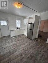 103 Shuter St in Quinte West, ON - Building Photo