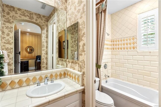 14910 Live Oak Springs Canyon Rd in Santa Clarita, CA - Building Photo - Building Photo