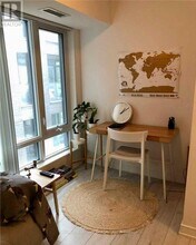 525 Adelaide St W in Toronto, ON - Building Photo - Building Photo